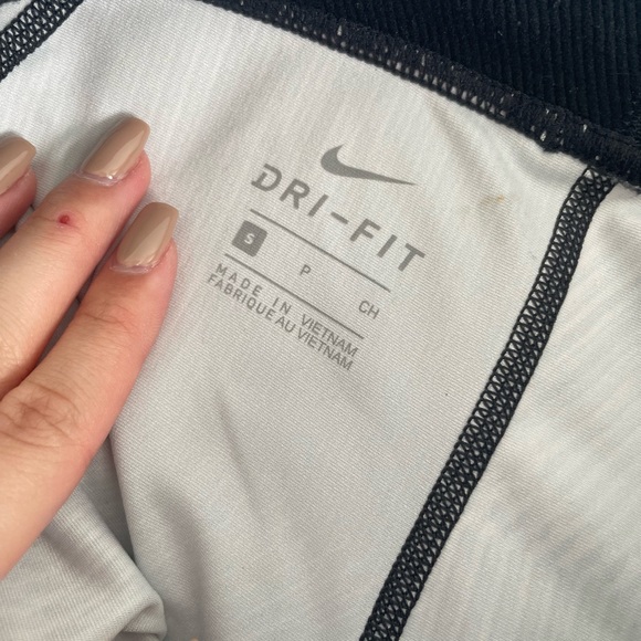 brand new nike pro shorts - Picture 3 of 4